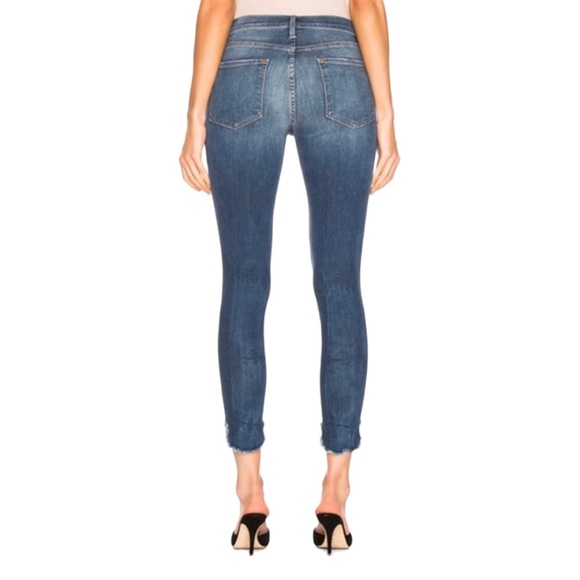 FRAME
Le Skinny De Jeanne Crop Petal Hem - Picture 16 of 16